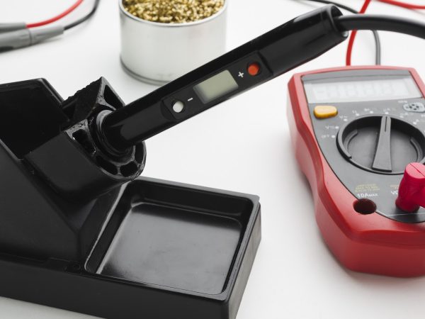 Detector de Tensão: Diferenças entre modelos por aproximação, alta tensão e Minipa
